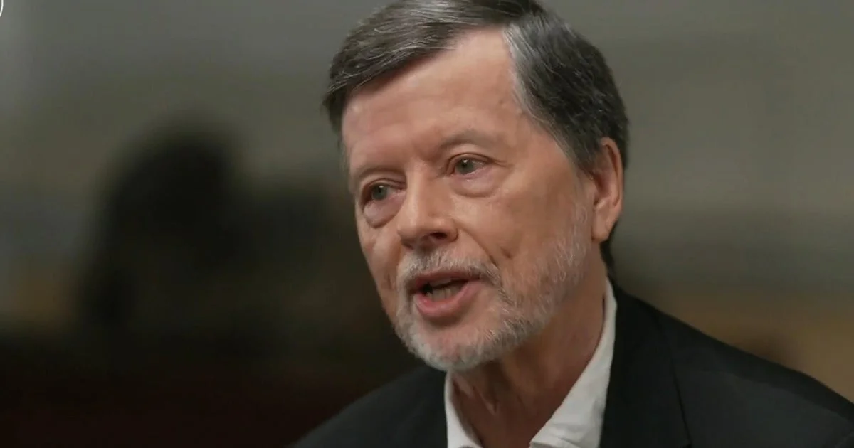 Ken Burns: İctimai Yayıma dəstək kəsmək qısagörüşlülükdür
