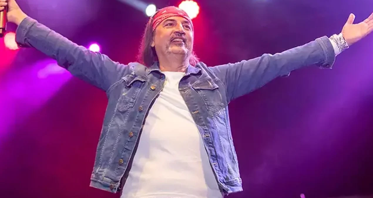 Çelik pərəstişkarının inanılmaz istəyini açıqladı