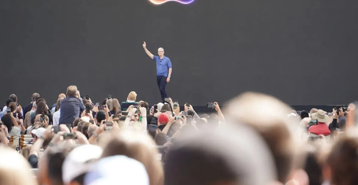 Tim Kukun Apple CEO Postundan Ayrılması Gündəmdə: Gələn İl Ola Bilər