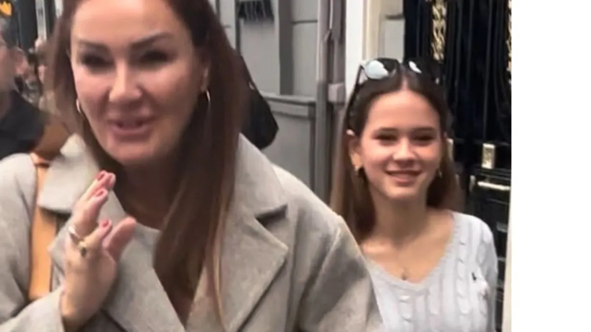 Pınar Altuğun qızı Su Atacan defiledə göz qamaşdırdı Arzusundakı peşə sürpriz oldu