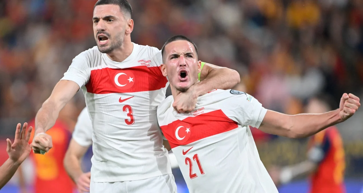 Pley-offda rəqiblər müəyyənləşdi