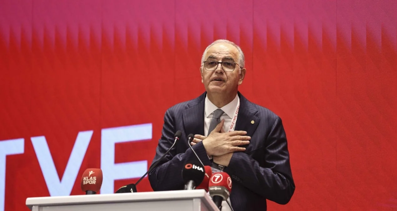 Mehmet Akif Üstündağ tənqidlərə cavab verdi