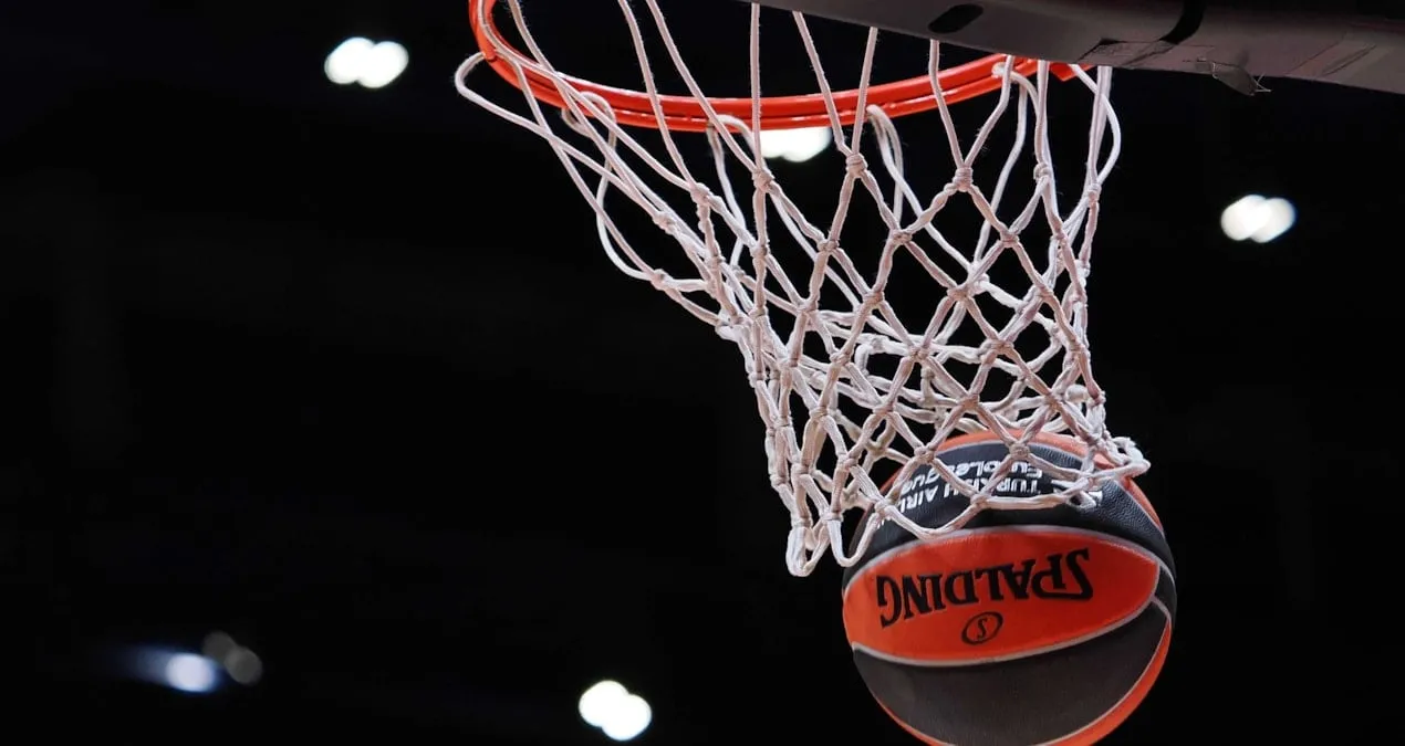 Anadolu Efes İsrail komandaları ilə Qaradağda oynayacaq