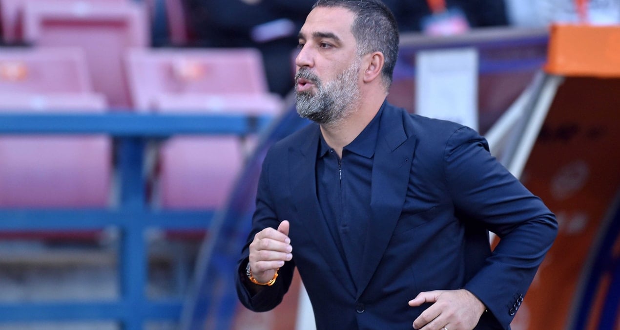 Arda Turanın komandası Yunanıstandan üstün qayıdıb