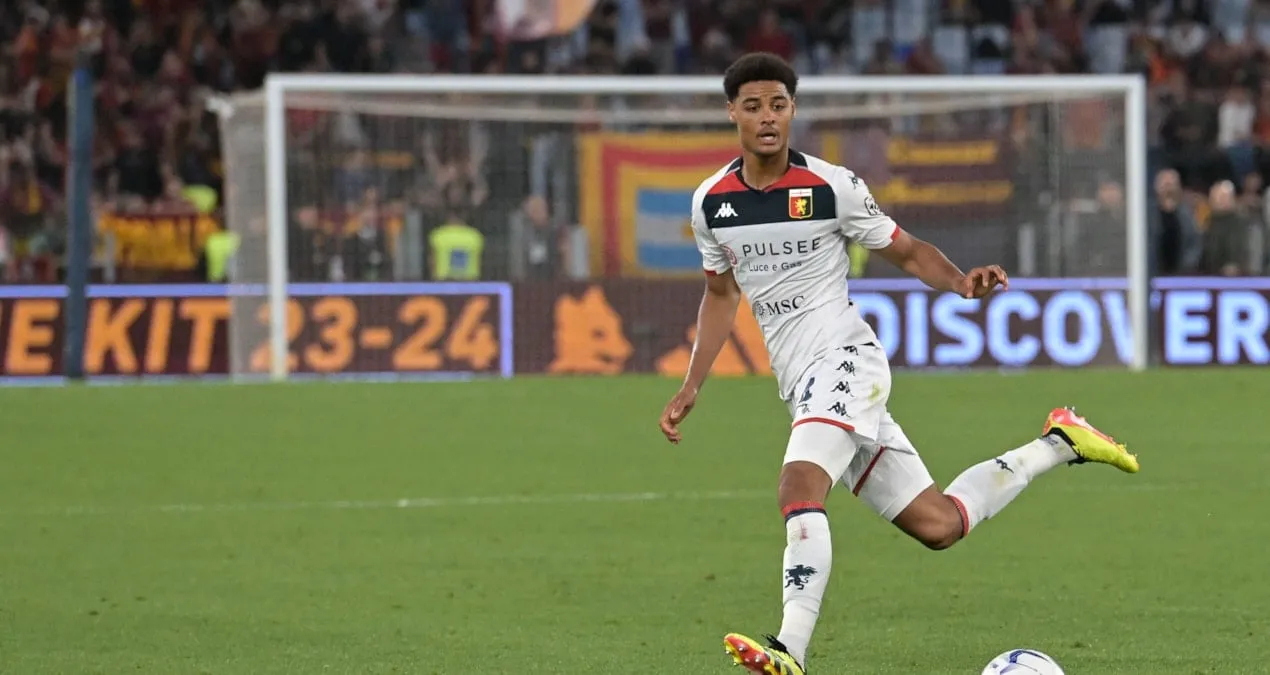 Milan müdafiə xəttini gücləndirdi