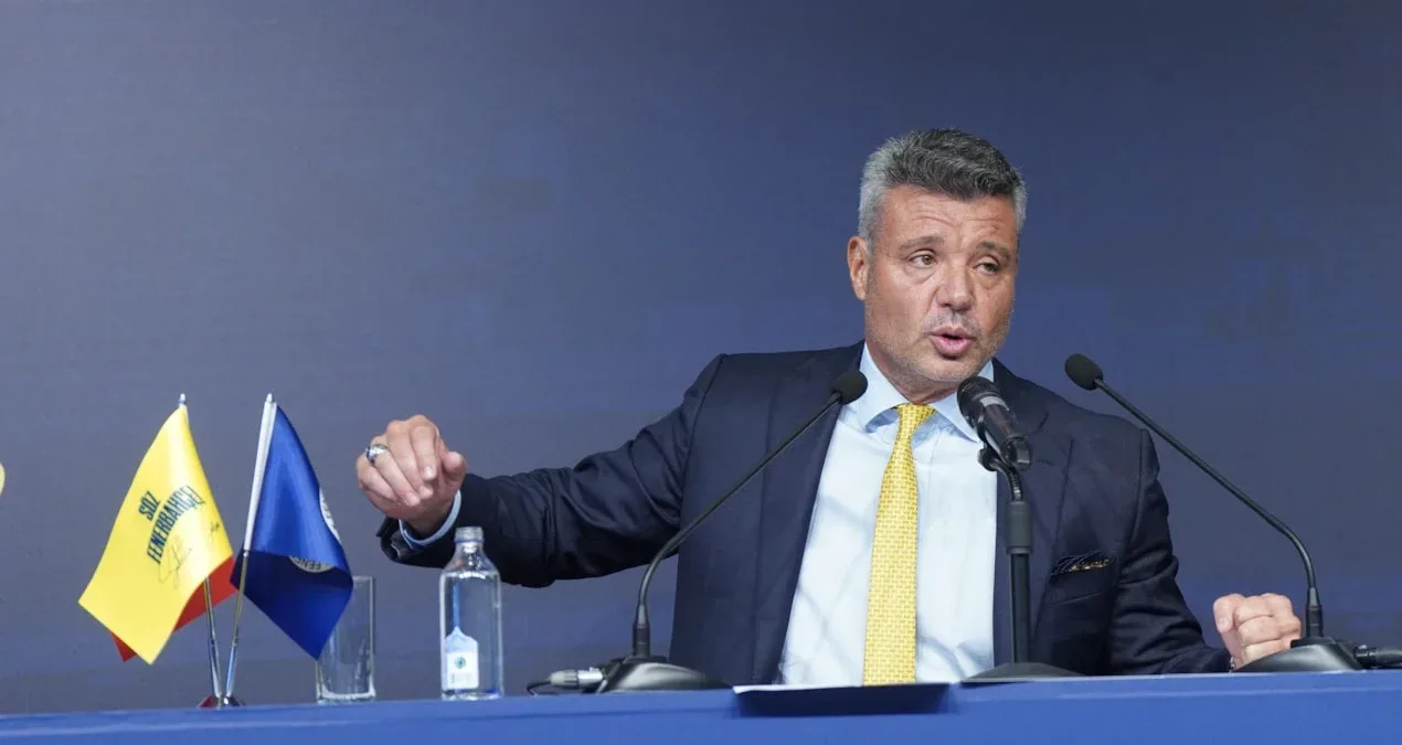 Səadəddin Saran üç ulduzla yollarını ayırır