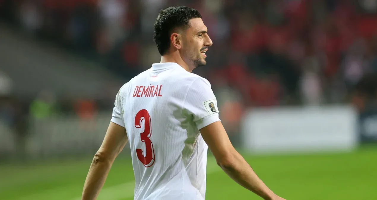 İspaniya matçı öncəsi zədə şoku yaşandı, oyunçu ikinci hissəyə çıxa bilmədi