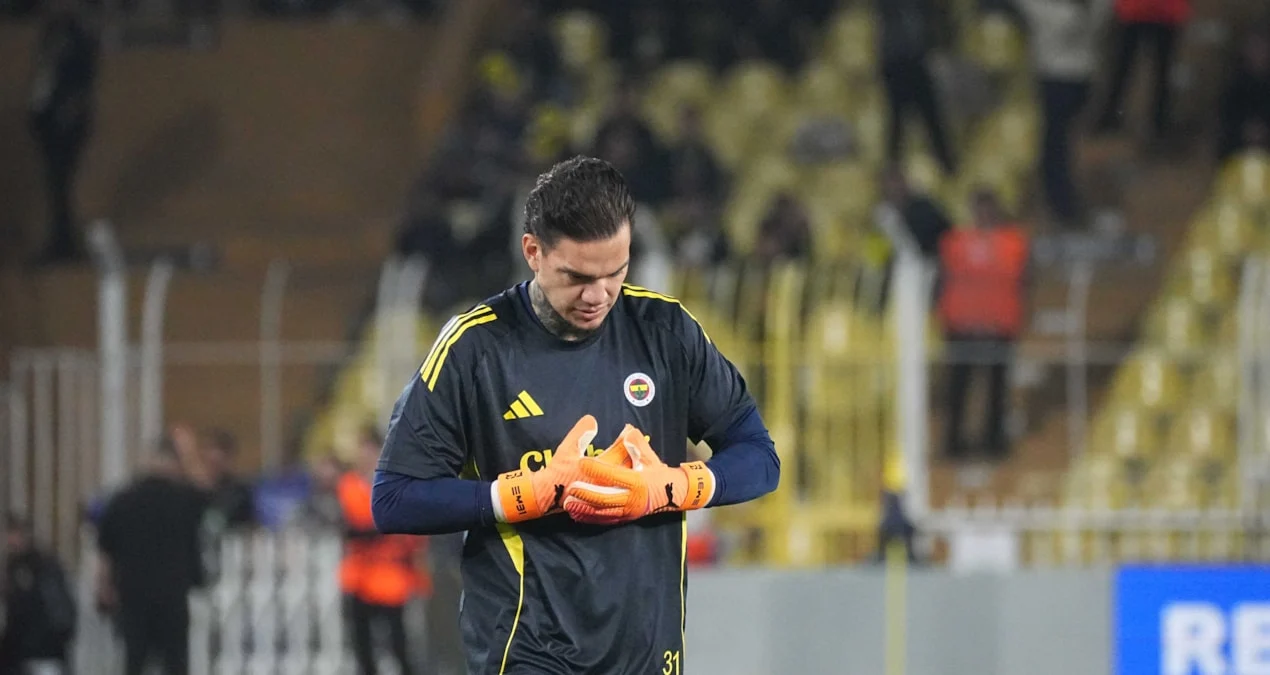 "Fənər"də "Qalatasaray" derbisi öncəsi Ederson şoku yaşanır.
