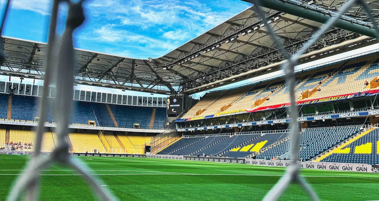 Kadıköydə Fənərbaxça-Qalatasaray derbisi olacaq, biletlər 100 lirədir