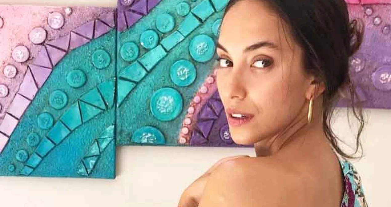 Aktyor finaldan sonra professor eşqinə uçdu.