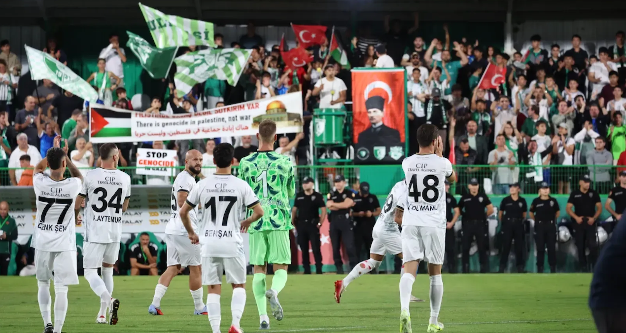 1200 km gəlib, ikinci hissəni görmədən qayıtdılar