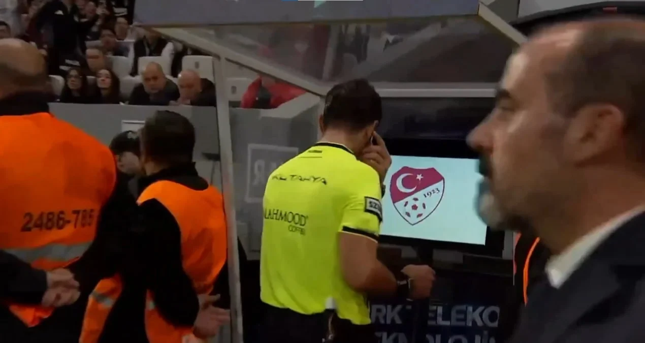 Beşiktaş hakimləri qərəzlilikdə ittiham etdi