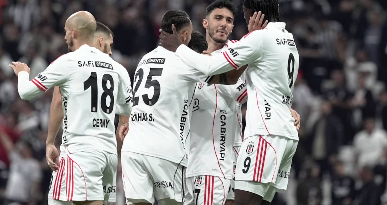 Beşiktaş derbidən əvvəl xal itirmədi