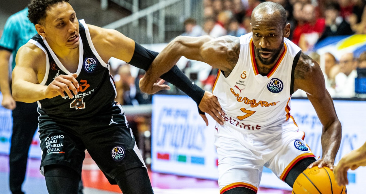 Qalatasaray möhtəşəm oyunda qalib gəldi