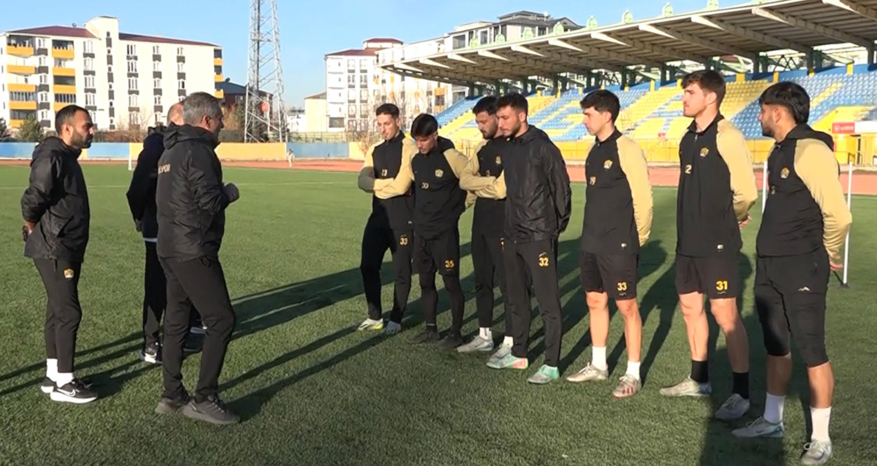 Bahis cəzaları komandada oyunçu sayını azaltdı