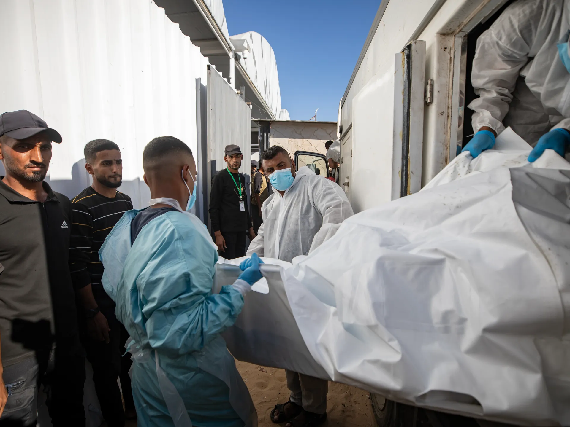 Qəzza: İsrailin qaytardığı fələstinlilərin cəsədlərində işgəncə izləri aşkarlanıb