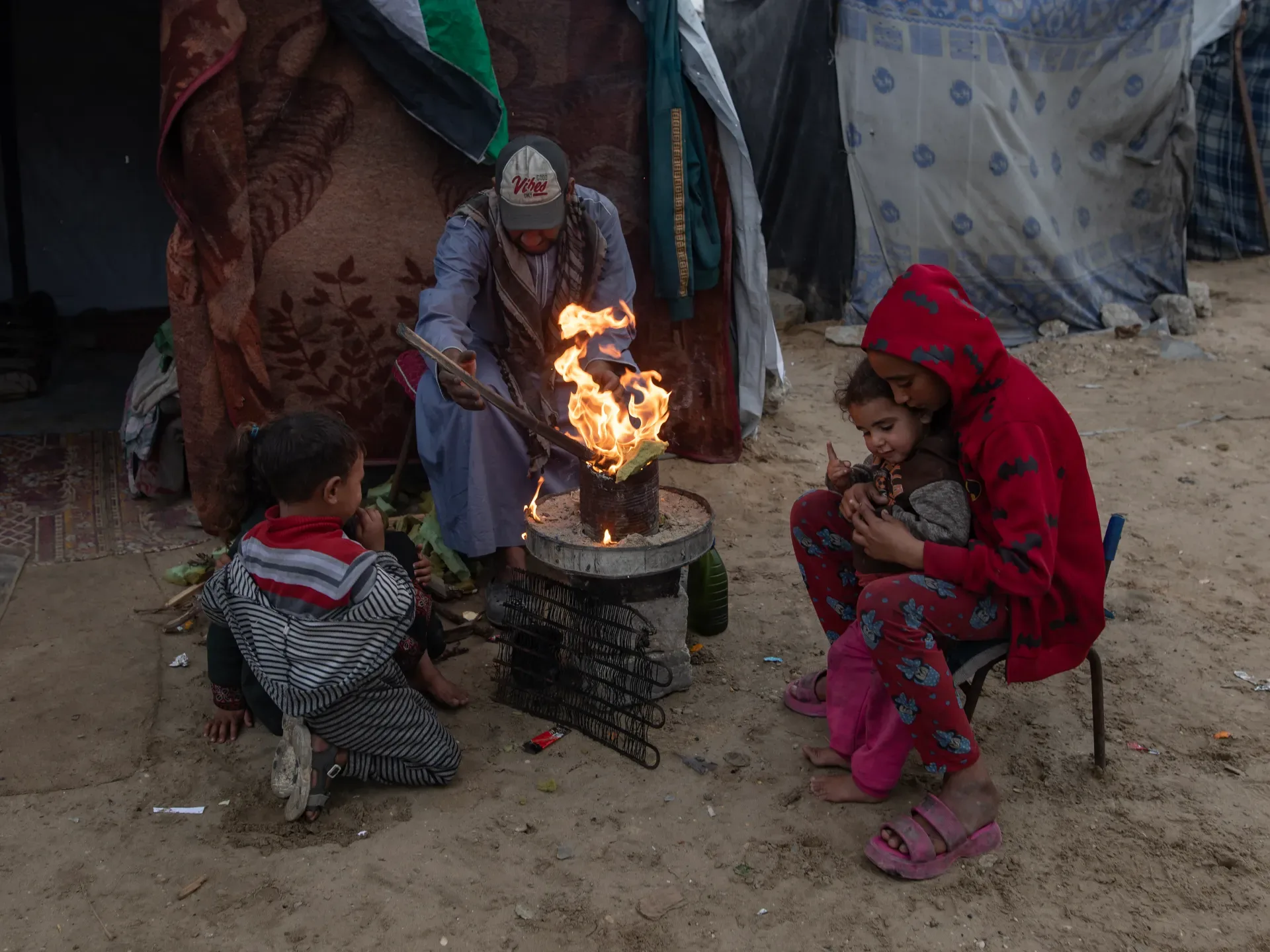 İsrailin yardım blokadası Qəzzada fələstinli körpəni soyuqdan öldürdü