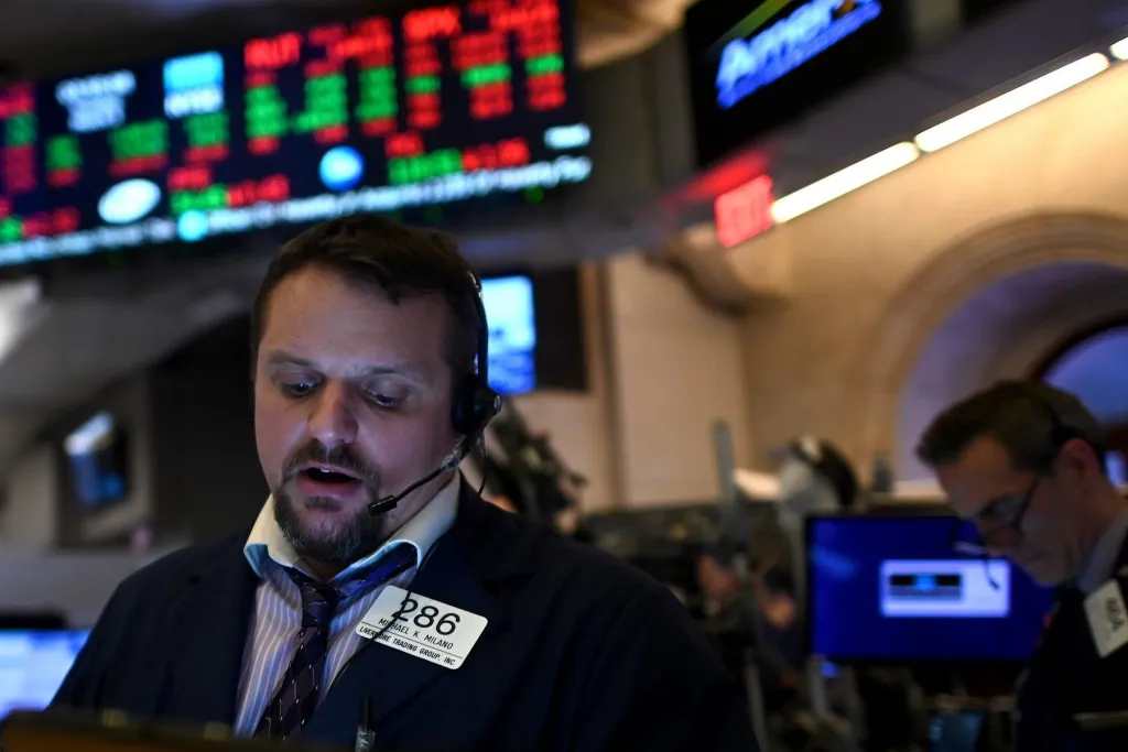 Trampın İranla bağlı bəyanatından öncə sirli milyonluq mərc iddiaları yayılıb.