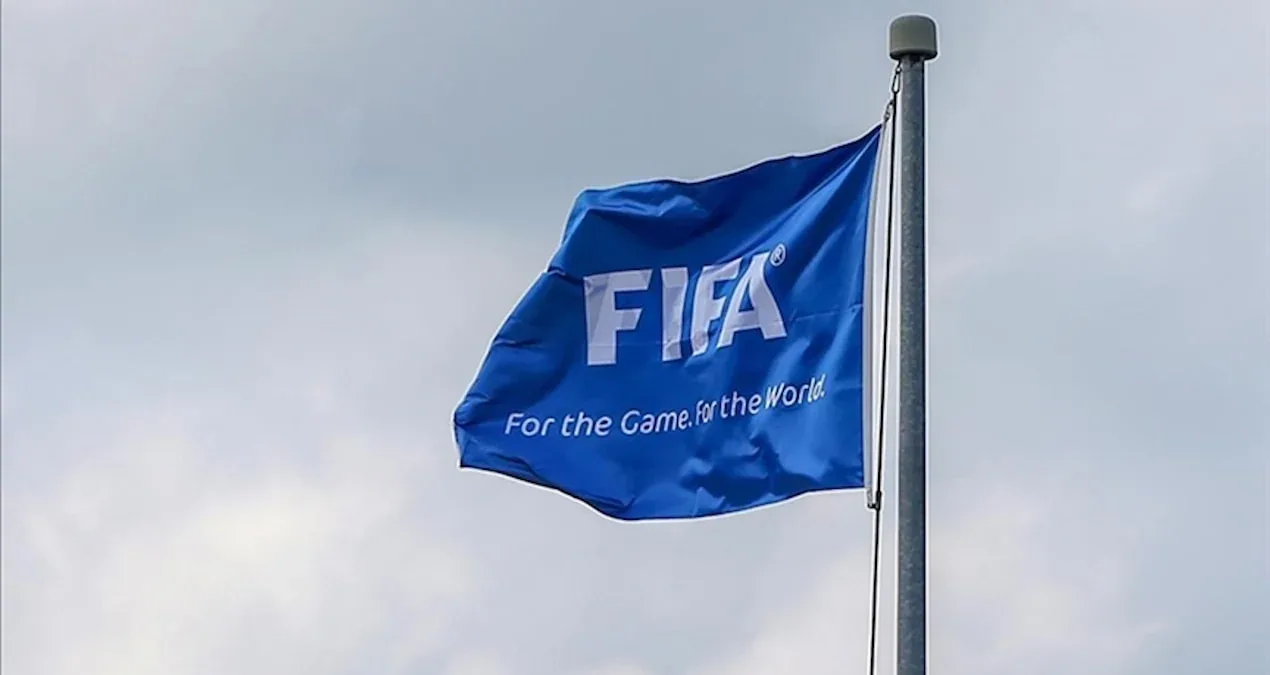 FIFA iki Super Liqa klubuna transfer qadağası qoydu