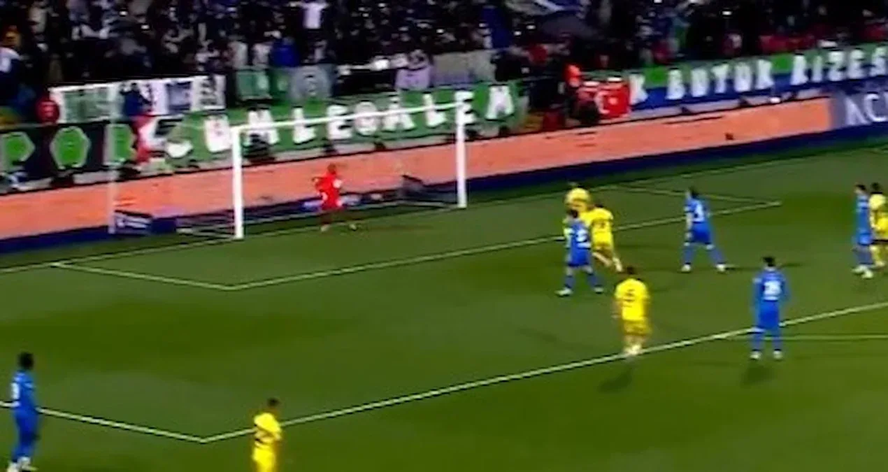 Fofana "Rizespor-Fənərbaxça" matçında səhvə yol verdi