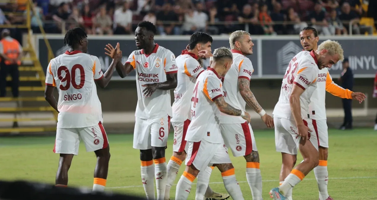 Qalatasaray Liverpulla qarşılaşacaq, heyətlər bəlli oldu
