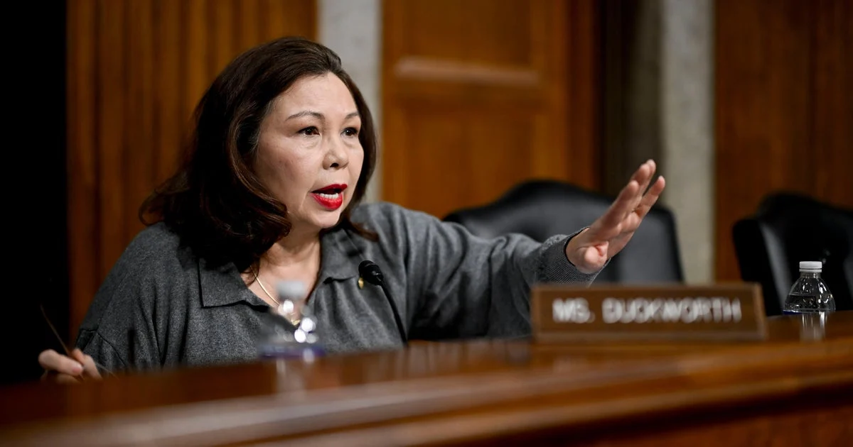 Senator Tammy Duckworth FAA-dən təyyarə təxliyəsi təhlükəsizliyi ilə bağlı cavab tələb edir