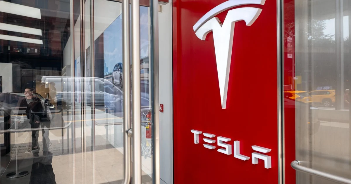 Mask-Tramp büdcə mübahisəsi Tesla səhmlərini ucuzlaşdırdı