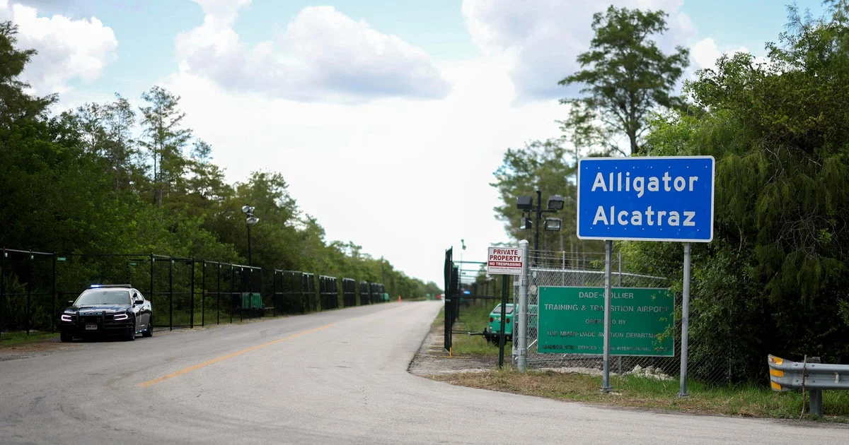 Kristi Noem ICE mərkəzləri üçün "Alligator Alcatraz" modelini təklif edib