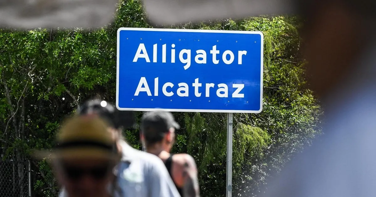 Trump administrasiyası məhkəmə qərarından sonra "Alligator Alcatraz"dan məhbusları köçürür