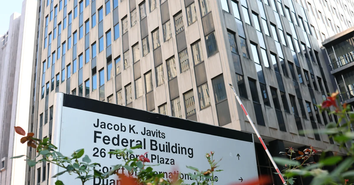 Nyu-Yorkda səkkiz immiqrasiya hakimi işdən çıxarıldı