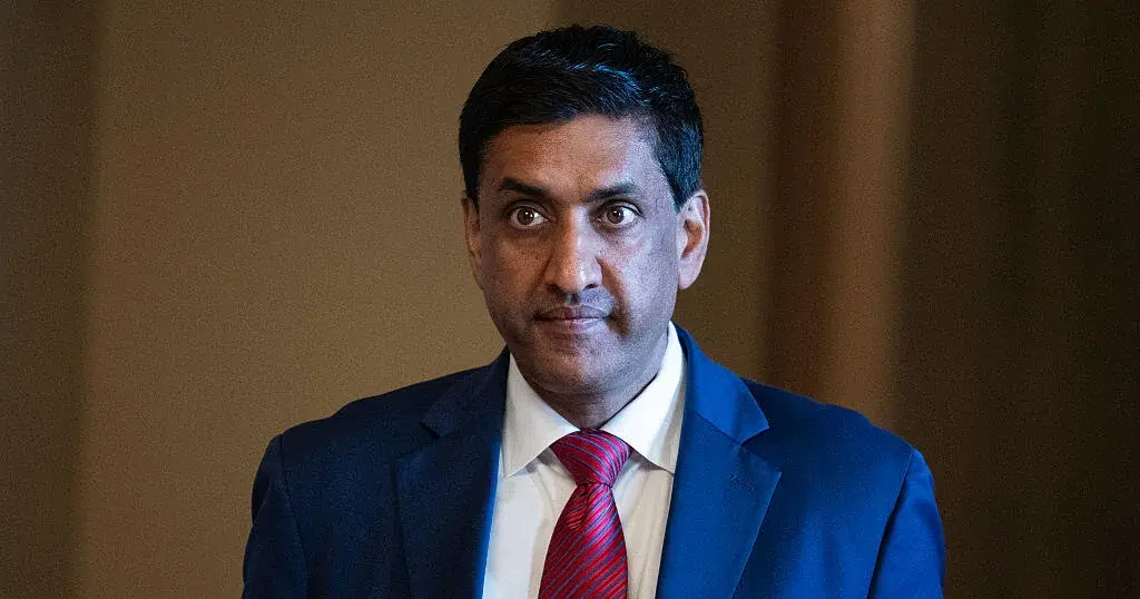 Demokrat Ro Khanna immiqrasiya tədbirləri fonunda İCE və CBP islahatlarına çağıran qətnamə təqdim edib
