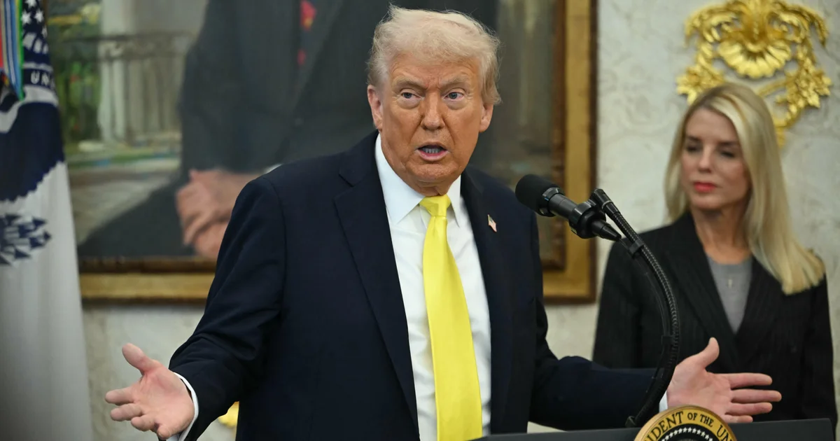 Trampdən Venesuelada gizli əməliyyatlara icazə