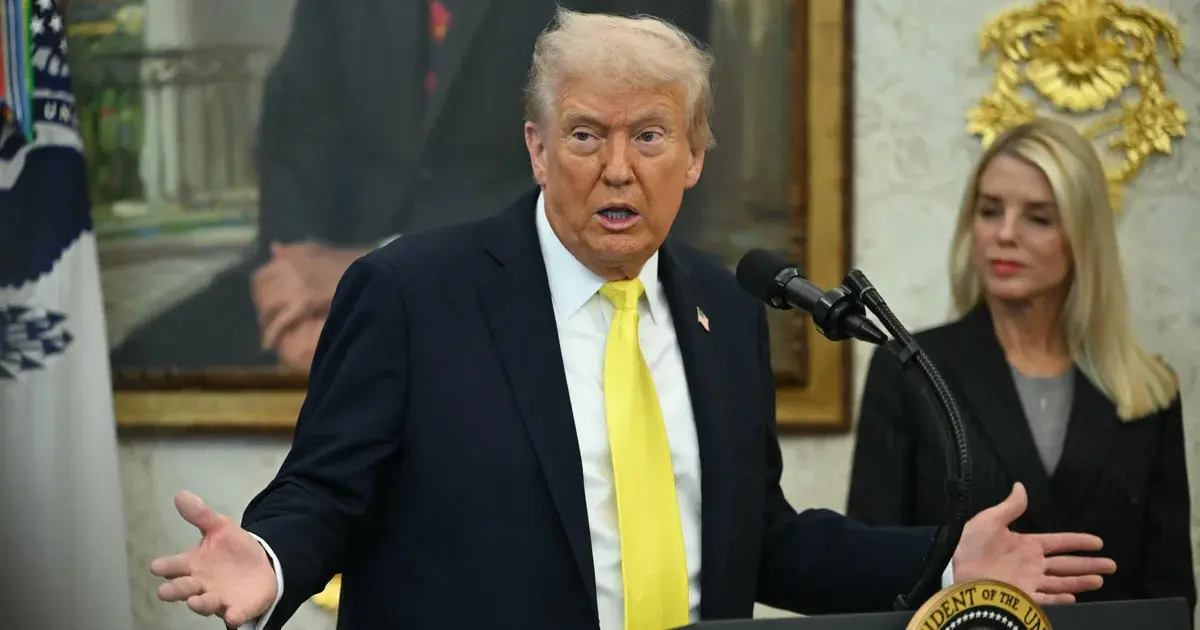 Trampdən Venesuelada gizli əməliyyatlara icazə