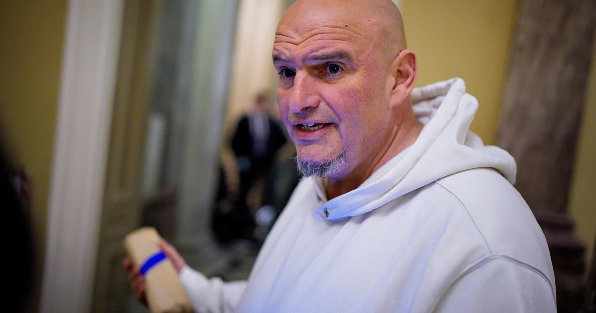 Senator Con Fetterman xəstəxanadan evə qayıdıb