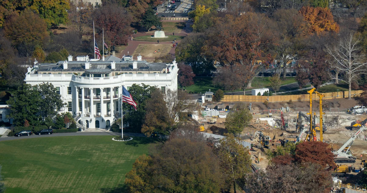 Demokratlar Ağ Evin zallarının ianələri ilə bağlı qanun layihəsi təqdim etdilər