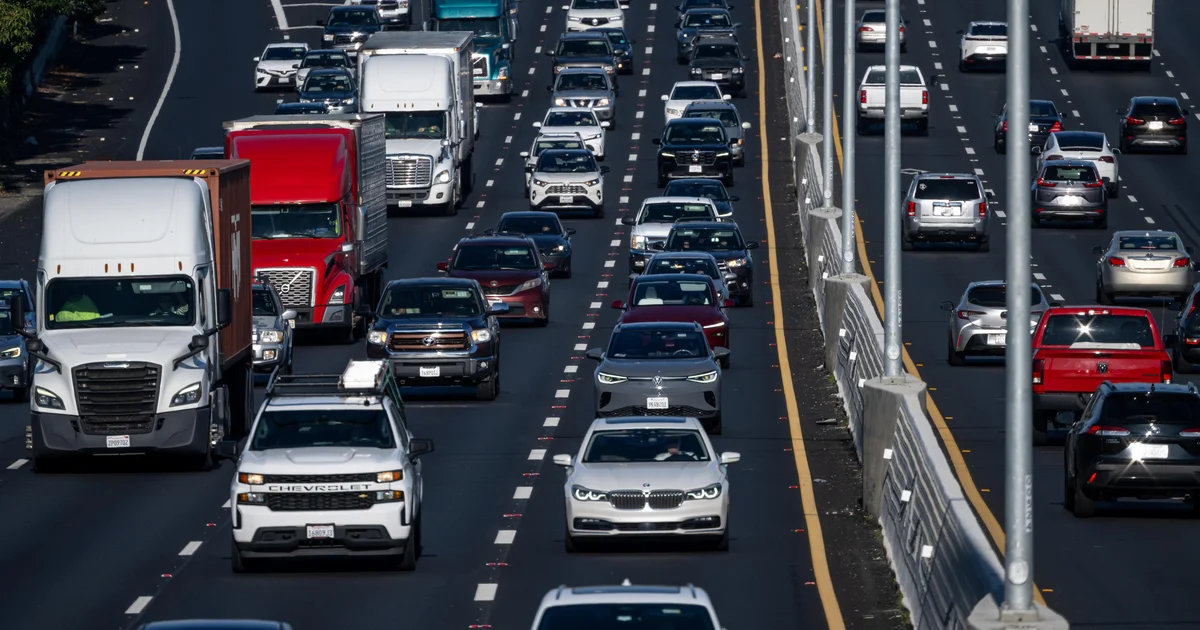 Trump administrasiyası Bayden dövründə müəyyən edilmiş yanacaq qənaəti standartlarını geri qaytarmaq istəyir