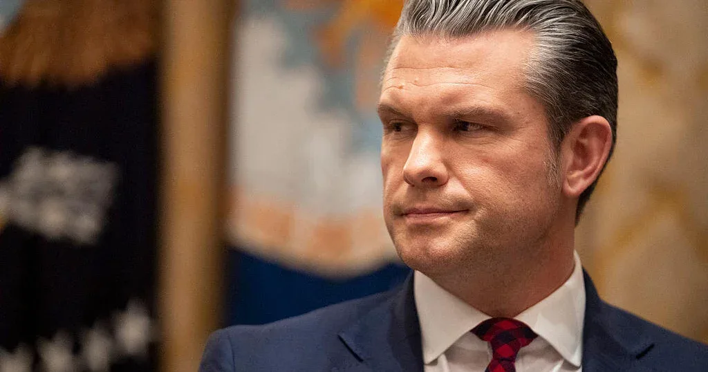 Qayıqda sağ qalanlar ikinci hücumdan əvvəl gəmiyə çıxmağa çalışıblar