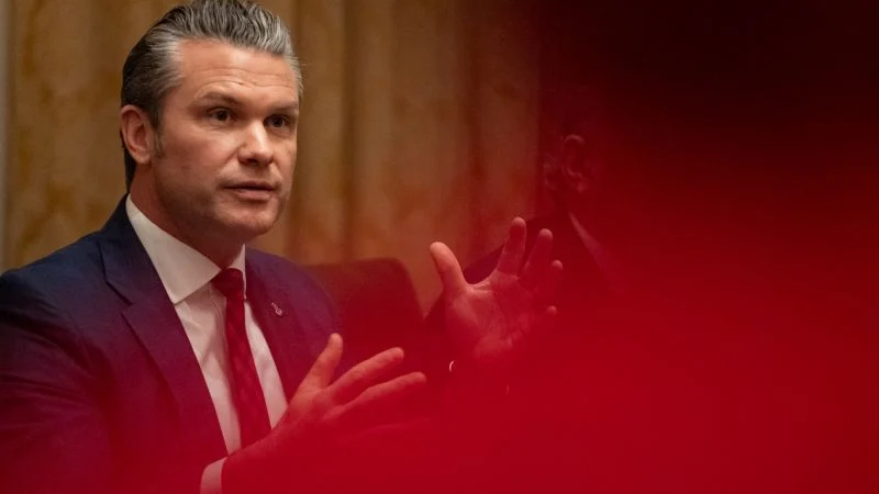 Araşdırma: Hegseth Signalda məxfi planları paylaşaraq hərbiçiləri riskə atdı