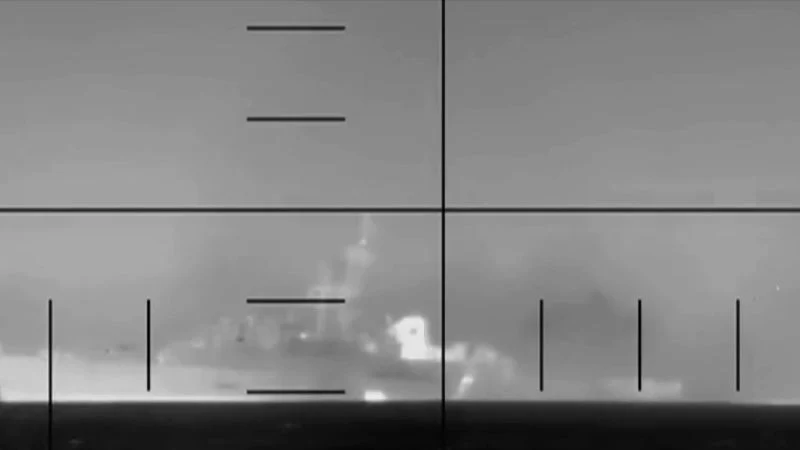 ABŞ sualtı gəmisi İran hərbi gəmisini batırdı: 80 illik fasilədən sonra Yaxın Şərqdə gərginlik pik həddə çatdı