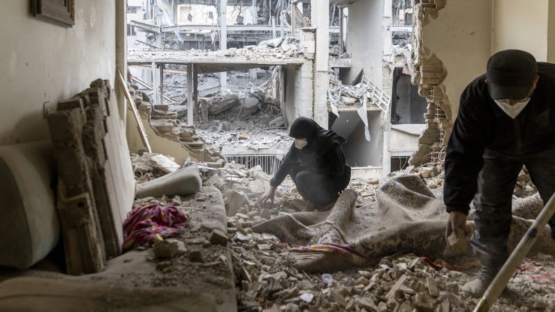 Hürmüz boğazında gərginlik artır: ABŞ-İsrail-İran müharibəsi 17-ci günündə