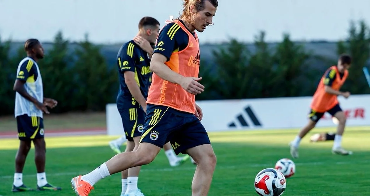 Fənərbaxçada 3 futbolçu ayrı çalışdı