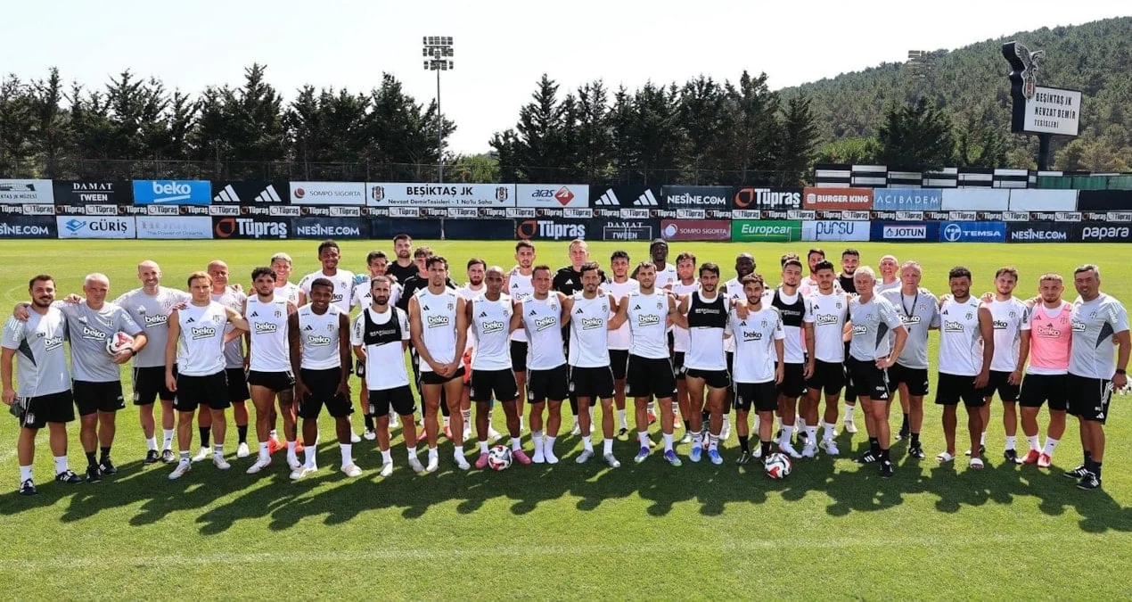 Beşiktaşlı oyunçular sosial media hesablarını bağladı