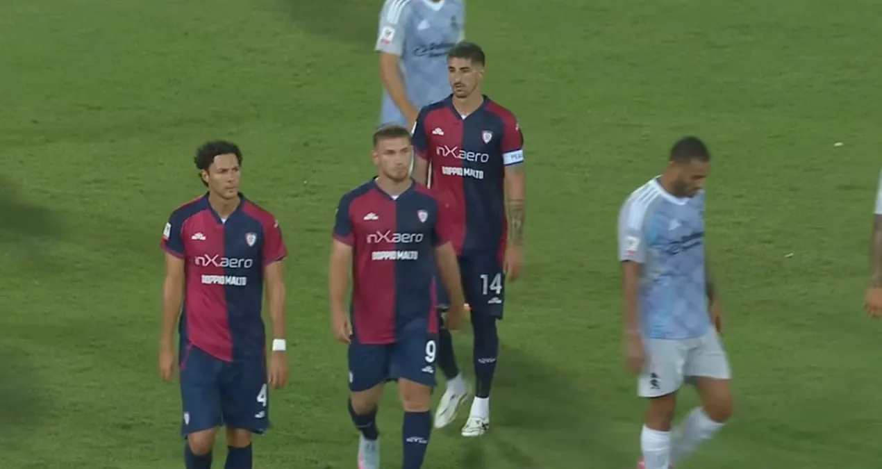 Semih Kılıçsoy ilk oyunda alqış qazandı
