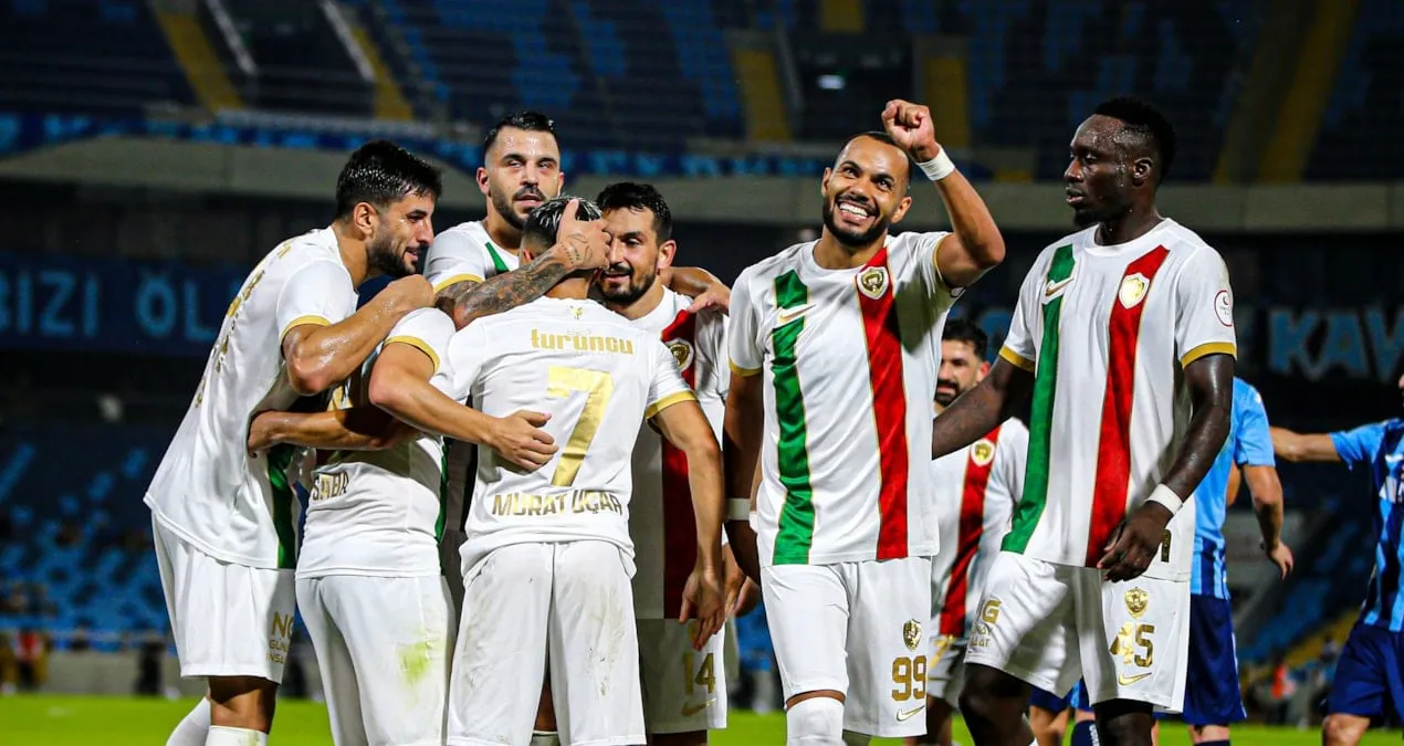 Adana Demirspor səkkiz qol buraxdı, prezident istefa verdi