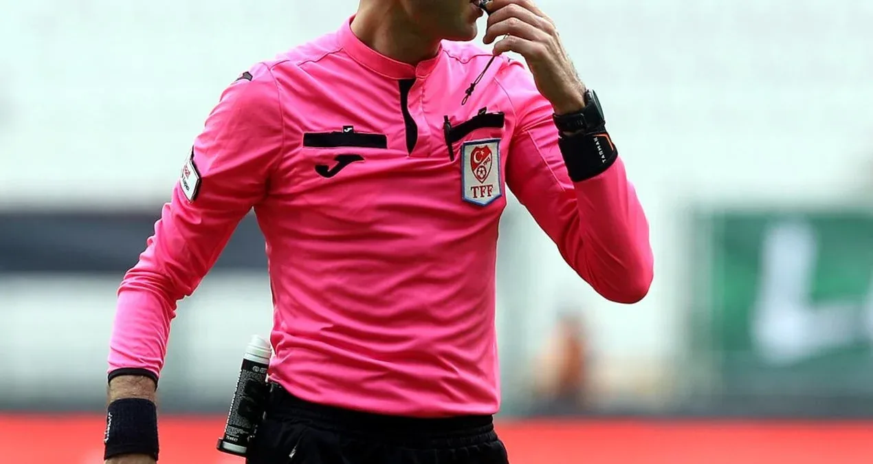 "Qalatasaray-Beşiktaş derbisinə hakim təyin edildi"