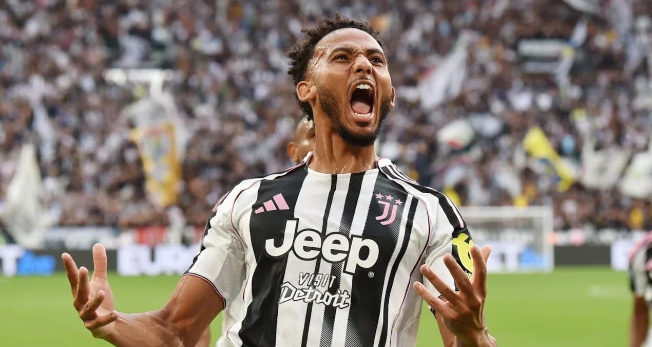 Qalatasaray-Yuventus matçında irqçi hücum!