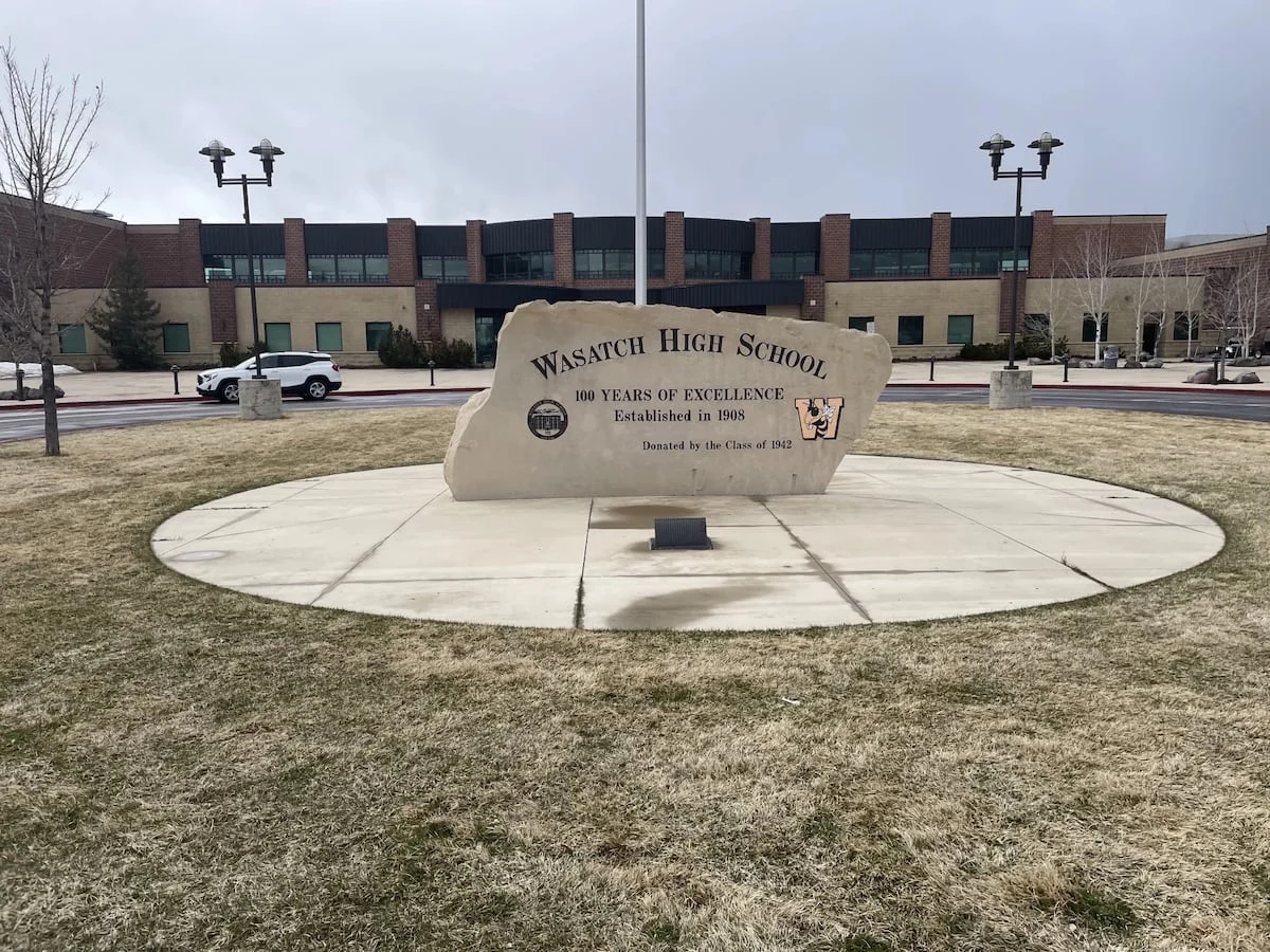 5 qızılca Wasatch Liseyi şagirdləri ilə əlaqələndirildi