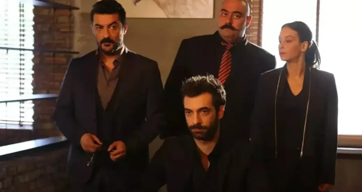 Poyraz Karayel"in rol yoldaşından şok etiraf: "İlkeri sevmirəm!