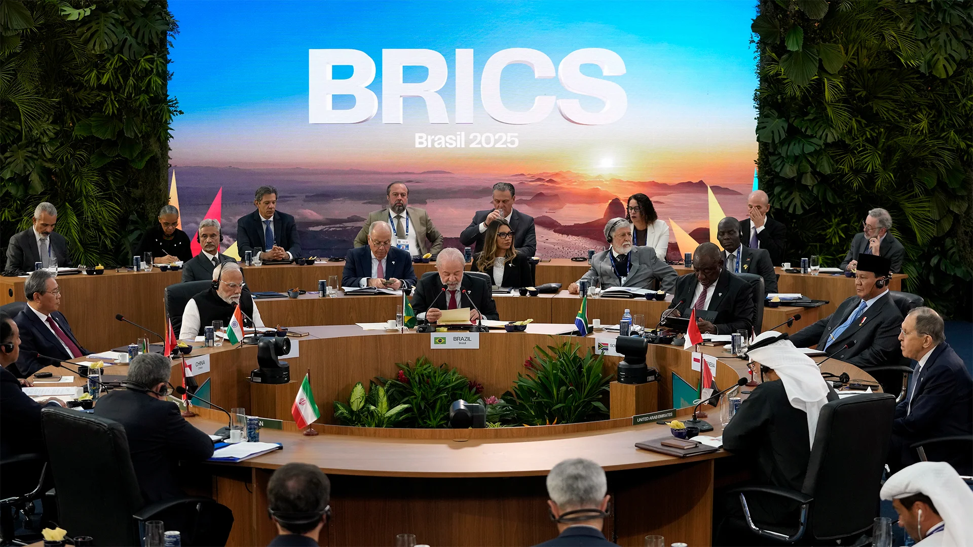 BRİKS ABŞ-ın dünya nizamına meydan oxuyur