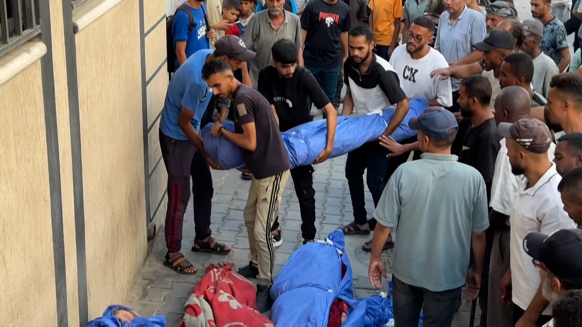 İsrailin Qəzza soyqırımı: 60 min Fələstinli öldürüldü